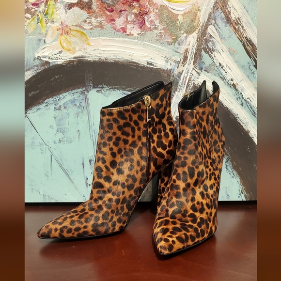 Marc Fischer Women Mayaely Animal Print Calf Hair Zip Up Booties 6.5 NWOT. - Picture 3 of 7